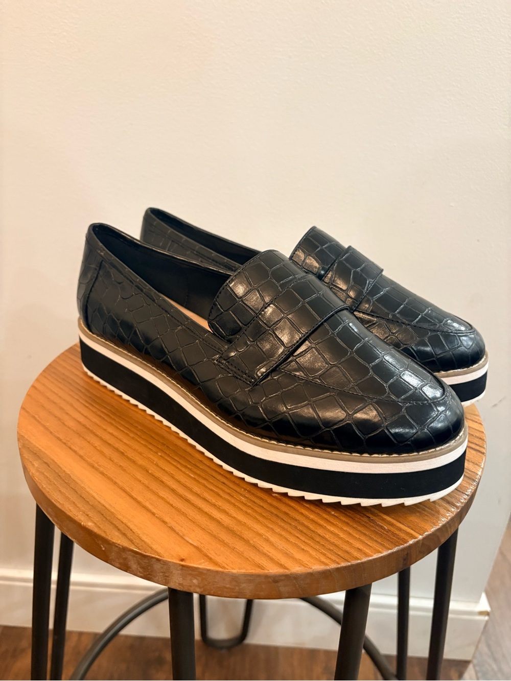 A MTL 1980 Women’s Platform Loafers, Sz 10- Faux croc, perfect for fall
